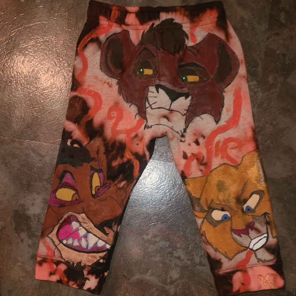 Custom painted "Lion king 2" 🦁 sweatpants